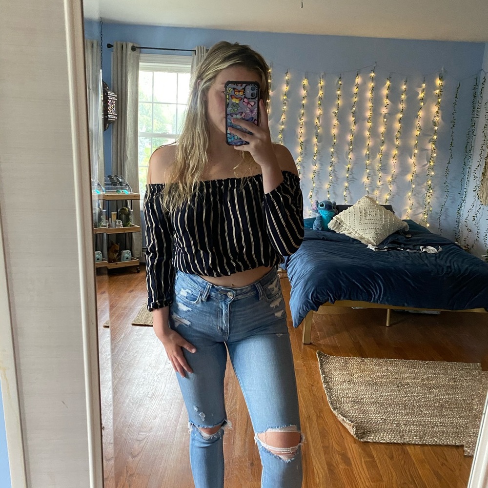 Brandy Melville off the shoulder top